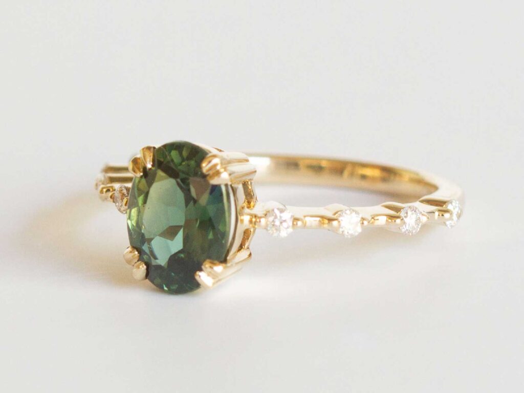 Juliette Australian parti sapphire and diamond ring profile detail