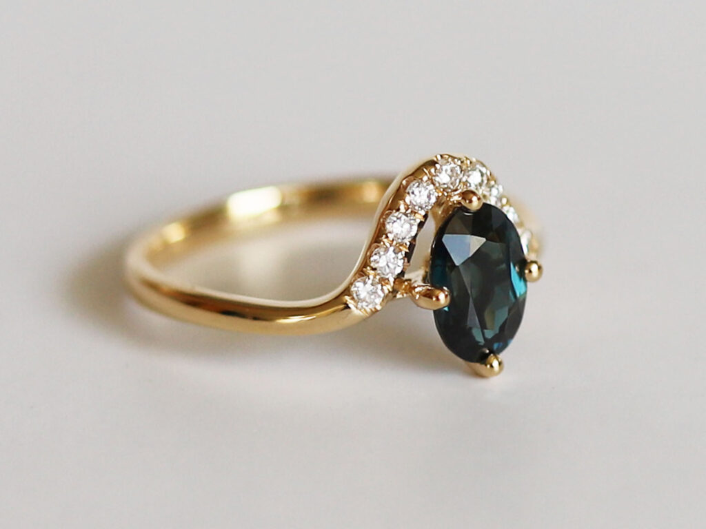 Mila Australian teal sapphire and diamond ring setting profile