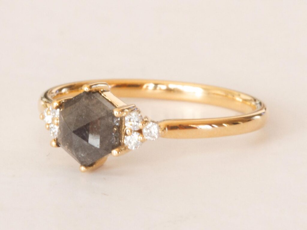 Savia hexagonal salt-and-pepper diamond ring profile detail